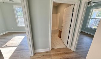 524 Seventh St, Bay St. Louis, MS 39520