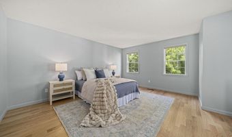 305 Rembrandt Way 305, Abington, MA 02351