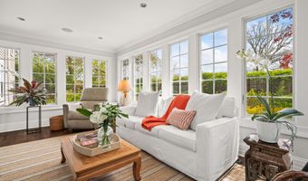 104 Lake Dr, Allenhurst, NJ 07711