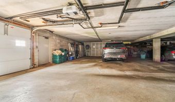 2213 SUNRISE Dr, Appleton, WI 54914