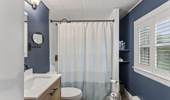 376 S Belfast Ave, Augusta, ME 04330