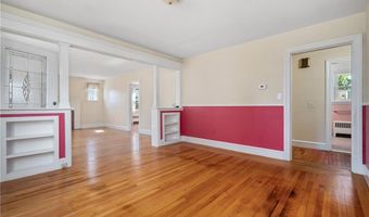 30 Winthrop St, East Providence, RI 02915