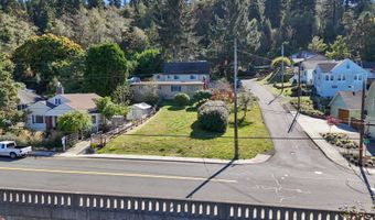 19 TH St, Astoria, OR 97103