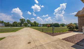 514 Honeysuckle Rdg, Asheboro, NC 27205