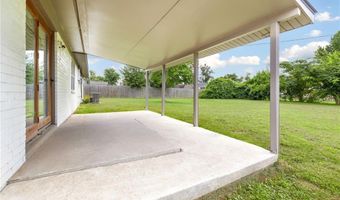 1208 NE 3Rd St, Bentonville, AR 72712