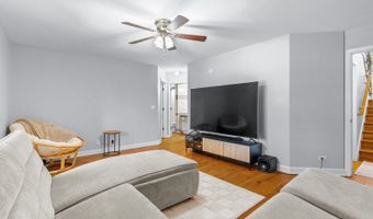 2736 S Embers Ln 2736, Arlington Heights, IL 60005