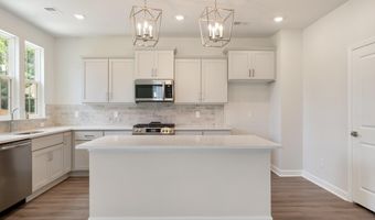 7035 New Horizons Ln, Boiling Springs, SC 29316