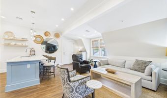 20 E Bowery St 3B, Newport, RI 02840