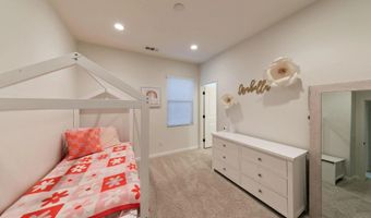 3035 Starry Night Dr, Escondido, CA 92029