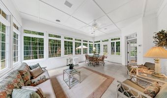 924 Woodcrest Way, Anderson, IN 46012