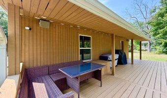 42981 N LAKE Ave, Antioch, IL 60002