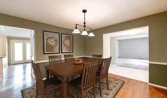 707 Bitterfield Dr, Ballwin, MO 63011