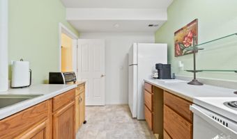 10100 Zermatt Cir, Anchorage, AK 99507