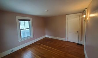 84 14th St, Bangor, ME 04401
