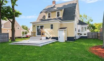 88 Wentworth Ave, Cranston, RI 02905