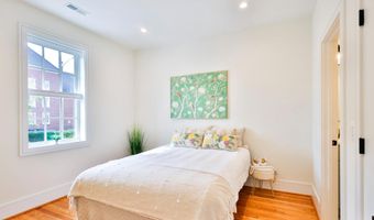 221 S ALFRED St 3A, Alexandria, VA 22314