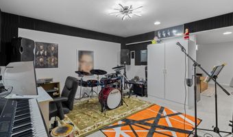 8 TAMAR Ct, Bear, DE 19701