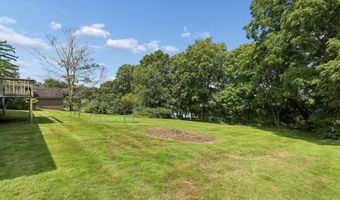 31 Jeanette Rd, Danbury, CT 06811