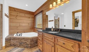 928 Hawkins Rd, Homer, GA 30547