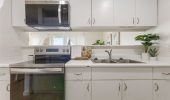 46-267 Kahuhipa St C311, Kaneohe, HI 96744