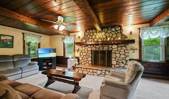 18 Lynn Ellen Dr, Acushnet, MA 02743