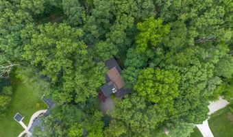 2707 Englave Dr, Ann Arbor, MI 48103