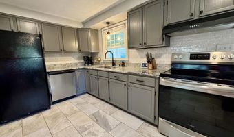 128 Mallego Rd, Barrington, NH 03825
