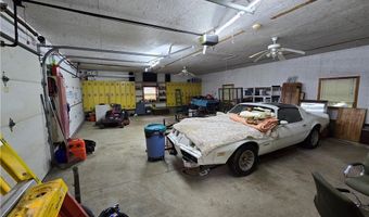 6009 Bole Dr, Andover, OH 44003