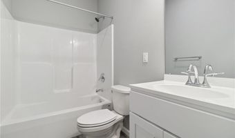10 Steele Blvd 202, Berlin, CT 06037