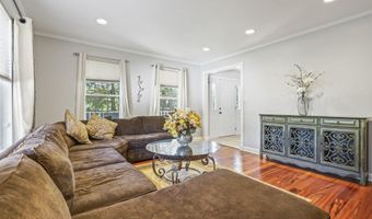 6 Huckleberry Ln, New Egypt, NJ 08533