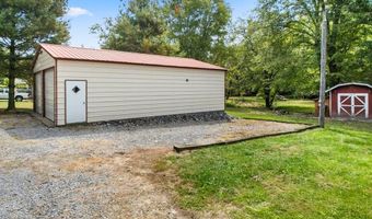 203 Edgewood St, Ballard, WV 24918