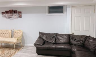 9 Bagley Ave, Albertson, NY 11507