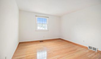 3620 Charter Pl, Ann Arbor, MI 48105