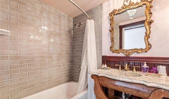 215 N Main St, Alma, WI 54610