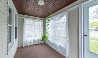 588 Jackson St, Amherst, OH 44001