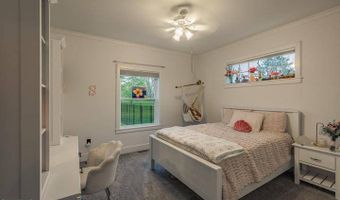917 McDonald Dr, Amsterdam, NY 12070