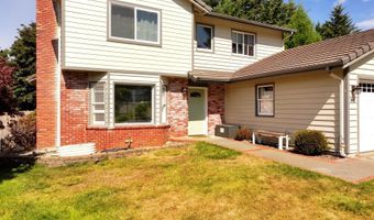 947 3RD St, Brookings, OR 97415