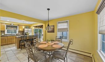 53 School St, Johnston, RI 02919