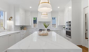 7705 HOLIDAY Ter, Bethesda, MD 20817