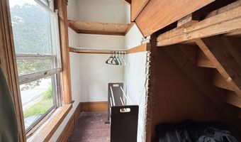 16 Washington St, Brattleboro, VT 05301