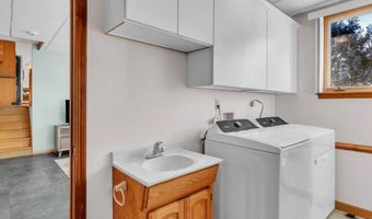 114 S West St, Agawam, MA 01030