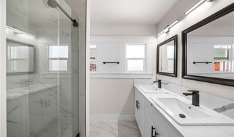 2922 W 73rd St, Los Angeles, CA 90043