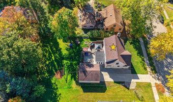 2200 S GREENVIEW St, Appleton, WI 54915