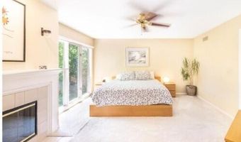 2734 Winter Garden Ct, Ann Arbor, MI 48105