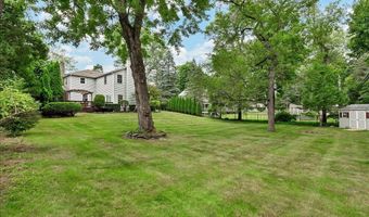 28 Loudon Pkwy, Albany, NY 12211