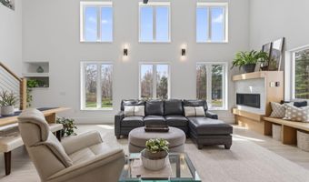 672 Danville Corner Rd, Auburn, ME 04210
