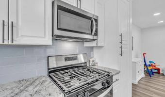 86 Bradford Ct, Aberdeen, NJ 07747