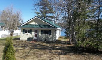 180 Bear Cove Rd, Baileyville, ME 04694