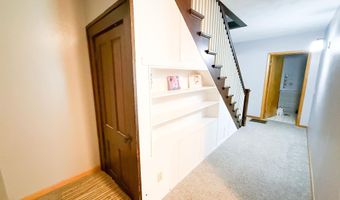 726 N Jackson St, Auburn, IN 46706