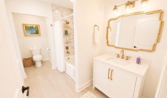 622 E Memorial Dr, Ahoskie, NC 27910